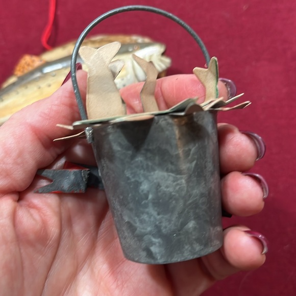 fishing ornaments TWO CATCH OF THE DAY fish bucket salmon mounted on wall plaque - Picture 6 of 10